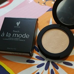 Younique Powder Luminizer